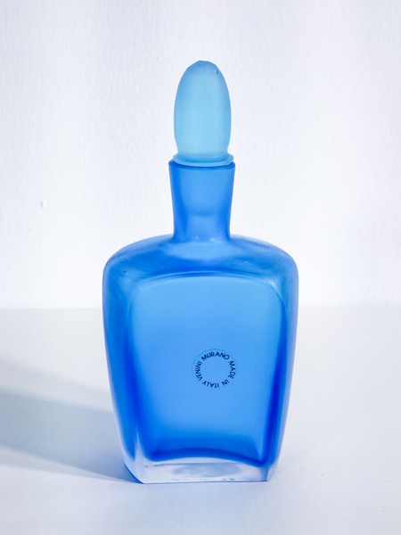 Bottiglia con tappo della serie Velati in vetro di Murano, design Paolo VENINI Italia, 1993