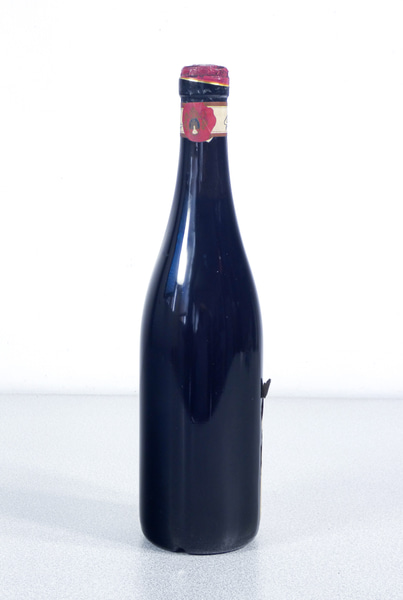 Bottiglia di vino della casa vinicola Giacomo CONTERNO, BARBARESCO degli anni 60. Monforte d'Alba