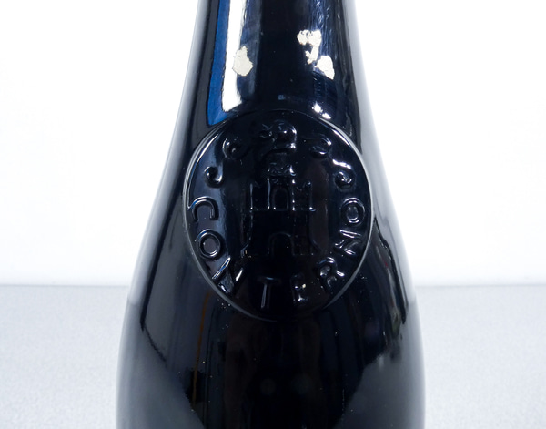 Bottiglia di vino della casa vinicola Giacomo CONTERNO, BARBARESCO degli anni 60. Monforte d'Alba