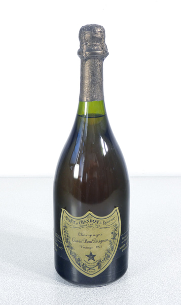 Bottiglia di champagne MOËT & CHANDON à Epernay, Vintage 1973. Francia