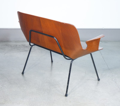 Divanetto Medea, con braccioli, design Vittorio NOBILI per Fr. TAGLIABUE. Italia, Anni 50