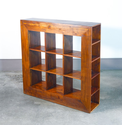 Libreria scaffale a giorno, in stile etnico, interamente in legno. Novecento