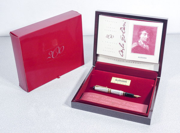 Stilografica AURORA Carlo Goldoni, argento 925, edizione limitata, esemplare n. 1347/1793. Torino, 1993