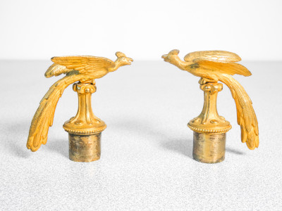 Coppia di candelieri in bronzo dorato al mercurio, a tre bracci. Francia, epoca Napoleone III