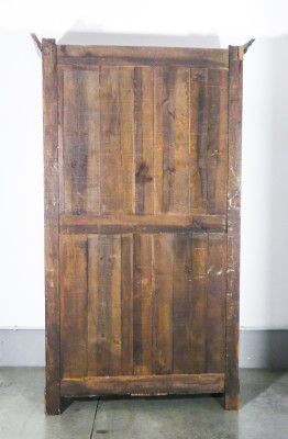 Libreria/vetrinetta CARLO X in legno massello di abete a due ante con ripiani. Italia, Ottocento
