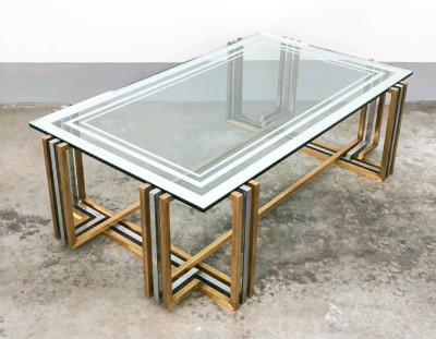 Tavolino da fumo, di design in vetro e metallo. Italia, Anni 60/70