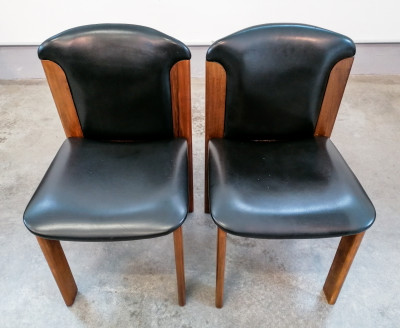 Set di sei sedie, design Titina AMMANNATI & Giampiero VITELLI per Catalano in legno di noce e pelle nera. Italia, Anni 70