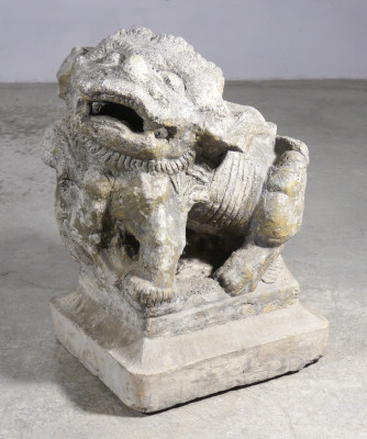 Leone Guardiano, ShiShi, Cane Foo in pietra, stucco misto a pietrisco, con tracce di policromia. Cina, Primo Ottocento