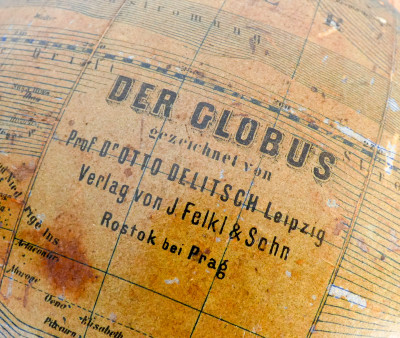 Globo terrestre da tavolo Jan FELKL. Impero Austro Ungarico, seconda metà del XIX sec.