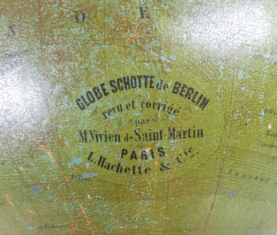 Globo terrestre da tavolo Vivien de SAINT MARTIN. Francia, Seconda metà del XIX sec.