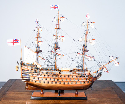 Grande modello della nave HMS VICTORY, veliero inglese del XVIII secolo. Certificato di Autenticità. OMH
