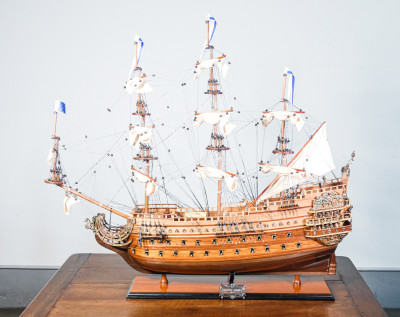 Grande modello della nave SOLEIL ROYAL, veliero francese del XVII secolo. Certificato di Autenticità. OMH