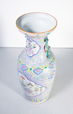 Grande vaso cinese il porcellana smaltata "Famille Rose". Cina, Qing Secondo Ottocento
