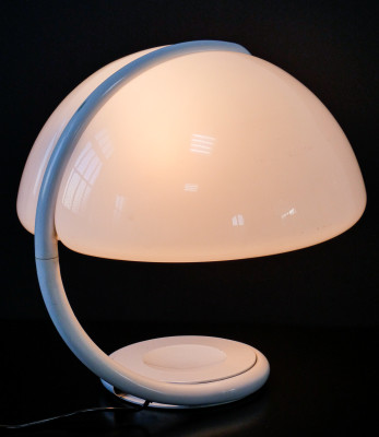 Lampada da tavolo Serpente, mod. 599, design Elio MARTINELLI. Italia, 1965
