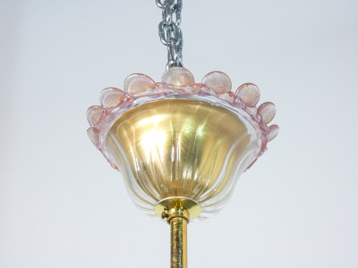 Lampadario a sospensione LA MURRINA in vetro soffiato di Murano, con elementi decorativi vegetali e floreali. Italia, Anni 80 