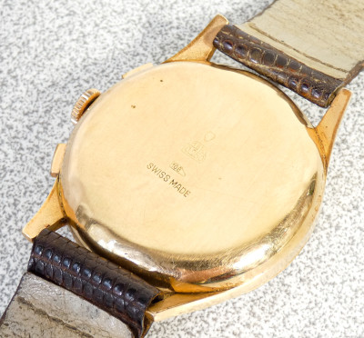 Cronografo da polso FULGENS con movimento LANDERON 51 a carica manuale, tre tasti, 17 gioielli. Custodia originale. Svizzera, Anni 30/40