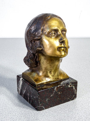 Scultura in bronzo di Celestino FUMAGALLI (1864-1941) Busto di donna. Italia, Primo Novecento