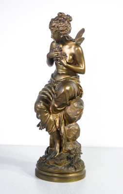 Scultura in bronzo firmata Eutrope BOURET Ninfa. Francia, Ottocento