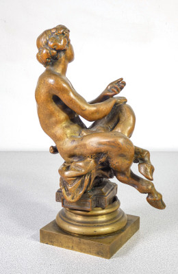 Scultura di un fauno, satiro, baccante, in bronzo massiccio. Ottocento