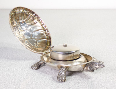 Campanello da tavolo a forma di tartaruga in argento 800, Ilario PRADELLA. Milano Italia, Anni 40