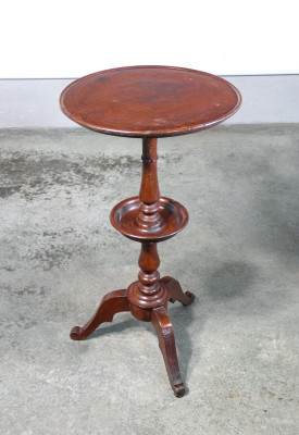 Tavolino di servizio gueridon vittoriano in legno di mogano. Inghilterra, Ottocento