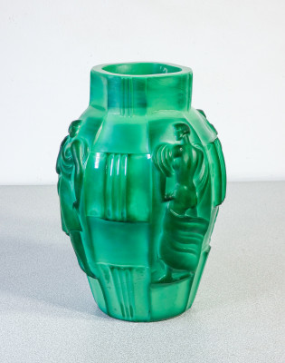 Vaso in vetro verde art deco, design Artur PLEVA per Curt Slevogt. Cecoslovacchia, Primi anni 30
