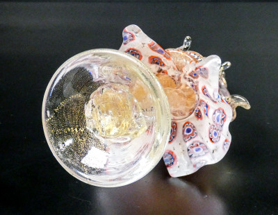 Coppia di figure goldoniane Cavaliere e Dama in vetro soffiato policromo di Murano. Italia