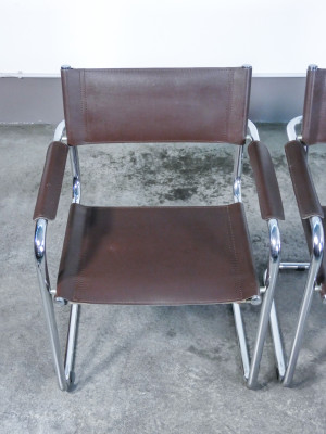 Coppia di sedie design italiano nello stile della sedia MG5 di Matteo Grassi. Italia, Anni 70