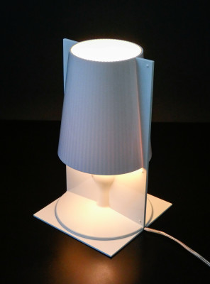 Lampada da tavolo Take design F. Laviani per KARTELL. Italia