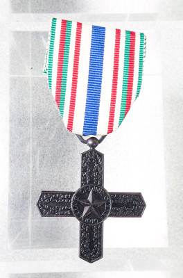 Medagliere di guerra costituito da otto medaglie. Italia, Primo Novecento