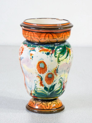 Vasetto in ceramica di Albisola, dipinto a mano. Manifattura ALBA DOCILIA. Italia, Primo Novecento