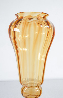 Vaso in vetro soffiato design Vittorio ZECCHIN per MVM Cappellin. Murano Italia, Anni 20