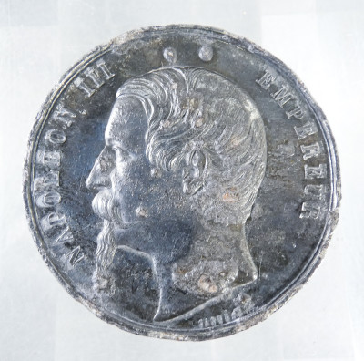 Lotto di medaglie francesi, raffiguranti Luigi XV, Maurizio di Sassonia, Luigi XVI e Napoleone III con la consorte Eugenia. Francia