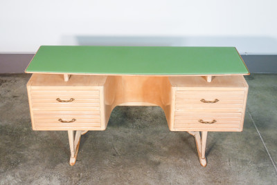 Mobile toilette, console scrivania di design italiano nello stile di V. Valabrega. Legno laccato e piano in vetro. Italia, Anni 40