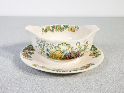 Servizio da tavola MASON'S in ceramica decorata, composto da 41 pezzi. Inghilterra, Novecento