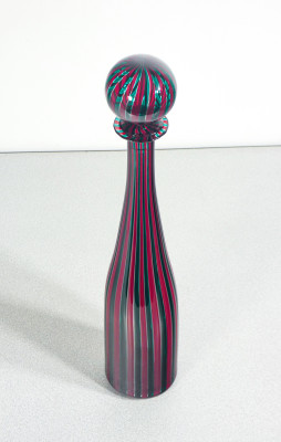 Bottiglia a canne in vetro soffiato, design Giò PONTI per VENINI. Murano, 2010