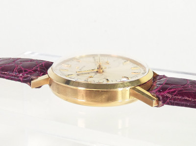 Cronografo da polso ZENITH, cassa in oro 18k cal. 146 DP. Svizzera, Anni 50