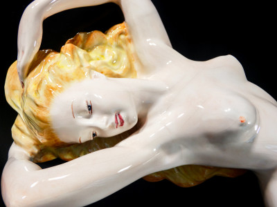 Scultura in ceramica C.I.A. Manna Nudo femminile disteso. Torino Italia, Anni 30