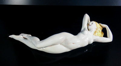 Scultura in ceramica C.I.A. Manna Nudo femminile disteso. Torino Italia, Anni 30