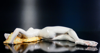 Scultura in ceramica C.I.A. Manna Nudo femminile disteso. Torino Italia, Anni 30