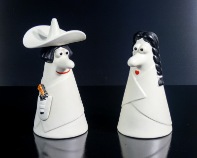 Coppia di sculture in ceramica dipinta Caballero e Carmencita design Armando TESTA per LAVAZZA. Italia, 1995