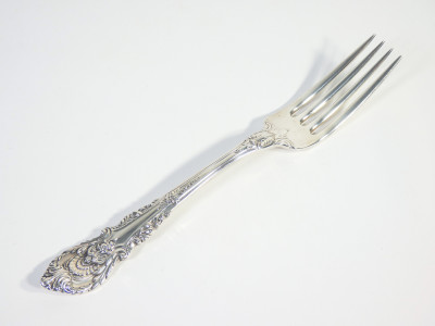 Servizio da tavola WALLACE Sterling Grande Baroque in argento 925 composto da 61 pezzi. Stati Uniti, XX sec.