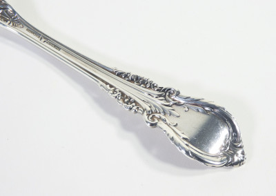 Servizio da tavola WALLACE Sterling Grande Baroque in argento 925 composto da 61 pezzi. Stati Uniti, XX sec.