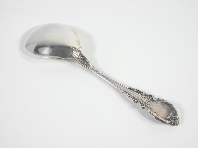 Servizio da tavola WALLACE Sterling Grande Baroque in argento 925 composto da 61 pezzi. Stati Uniti, XX sec.