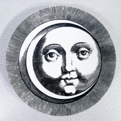Set di sei piatti, design Piero FORNASETTI serie Soli e Lune. Milano, Anni 70