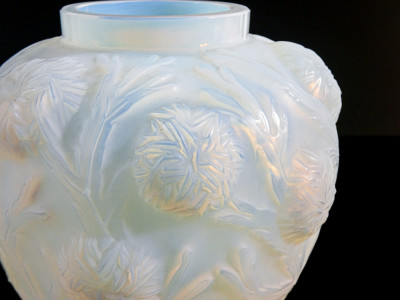 Vaso in vetro opalescente Art Decò, firmato Marius Ernest SABINO (Sabino France) Francia, 1930