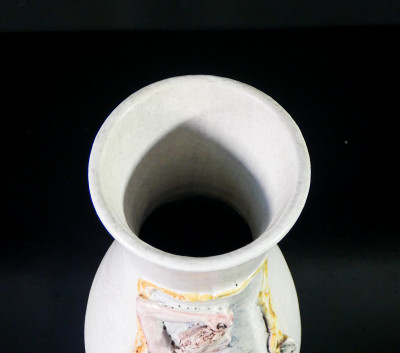 Vaso in terracotta con figura femminile in bassorilievo, firma Marcello FANTONI. Italia, Anni 50