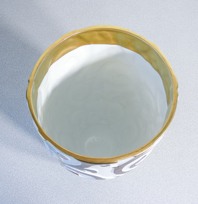 Vaso e piatto in porcellana collezione Palace, design Gian Battista VANNOZZI per RICHARD GINORI. Italia, Anni 90