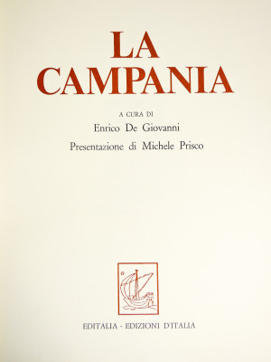 Volume da collezione LA CAMPANIA, Edizioni d'Italia - Editalia, a cura di Enrico de Giovanni e Michele Prisco, riccamente illustrato, con copertina in cuoio sblazato. Esemplare 389. Italia, 1985