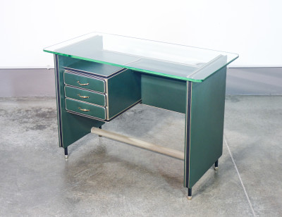 Scrivania da bambino con tre cassetti e sedia, design di Umberto MASCAGNI. Italia, Anni 50